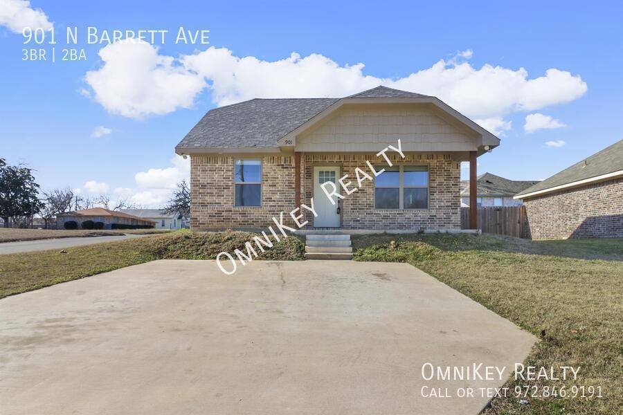House for rent at 901 N Barrett Ave, Denison, TX 75020