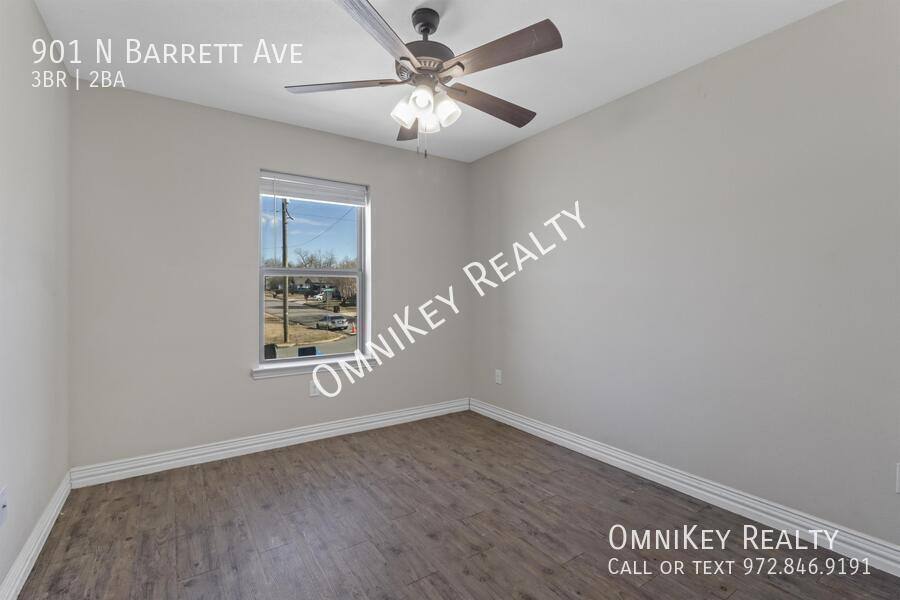 House for rent at 901 N Barrett Ave, Denison, TX 75020
