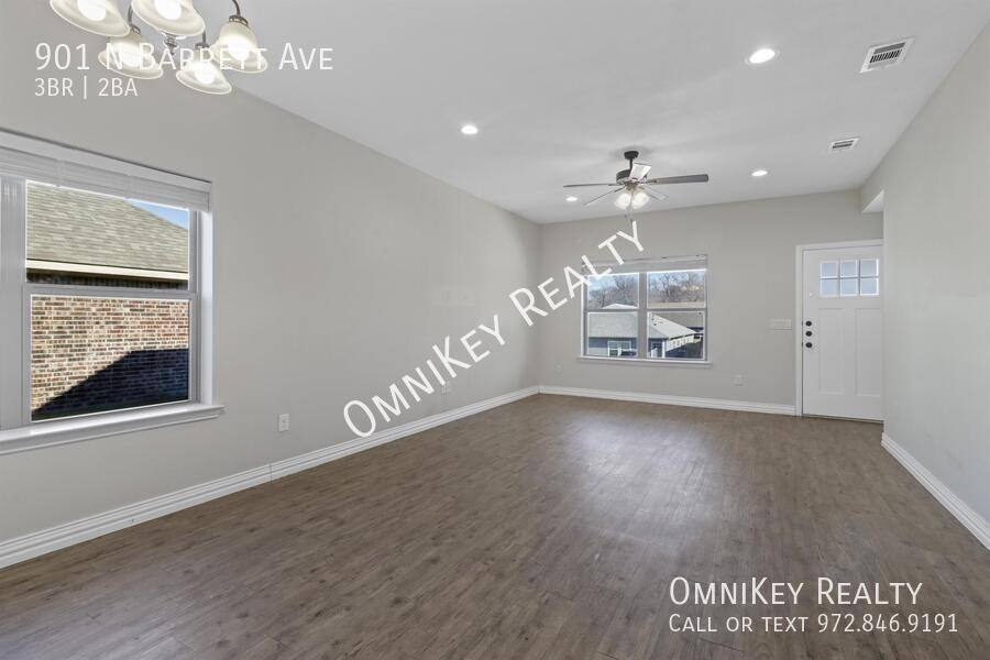 House for rent at 901 N Barrett Ave, Denison, TX 75020