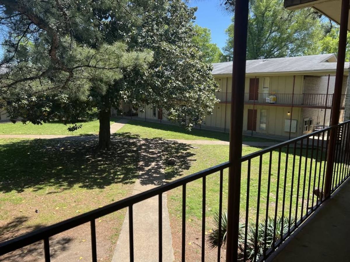 Apartment for rent at 888 Kerr Ave, Memphis, TN 38106