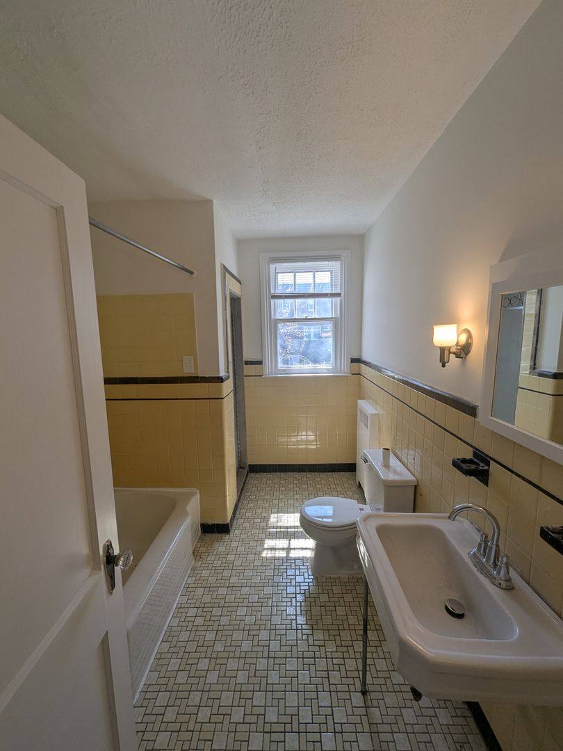 Apartment for rent at 3343 Chippendale St, Philadelphia, PA 19136