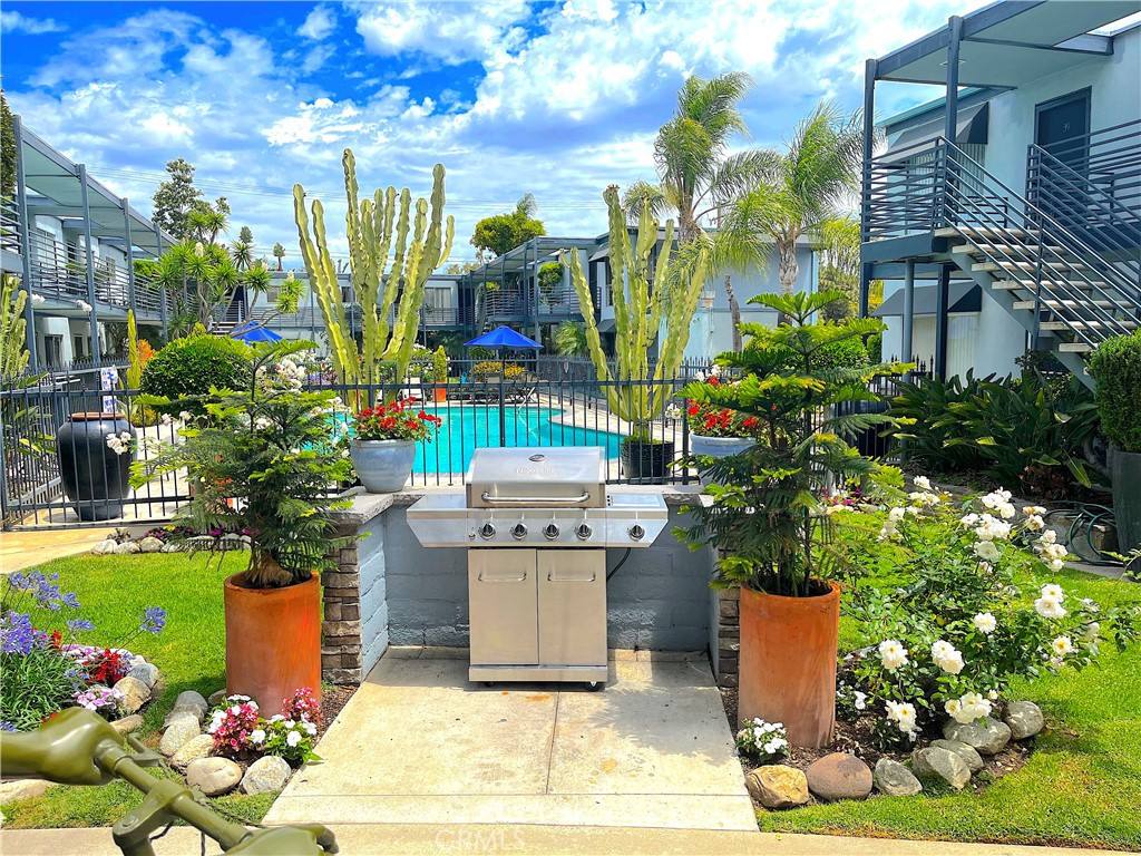 Apartment for rent at 931 W 19th St #31, Costa Mesa, CA 92627