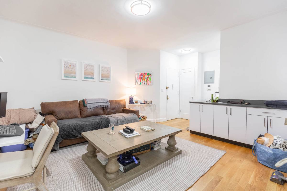 Apartment for rent at 26 Grove St #EV4A, New York, NY 10014