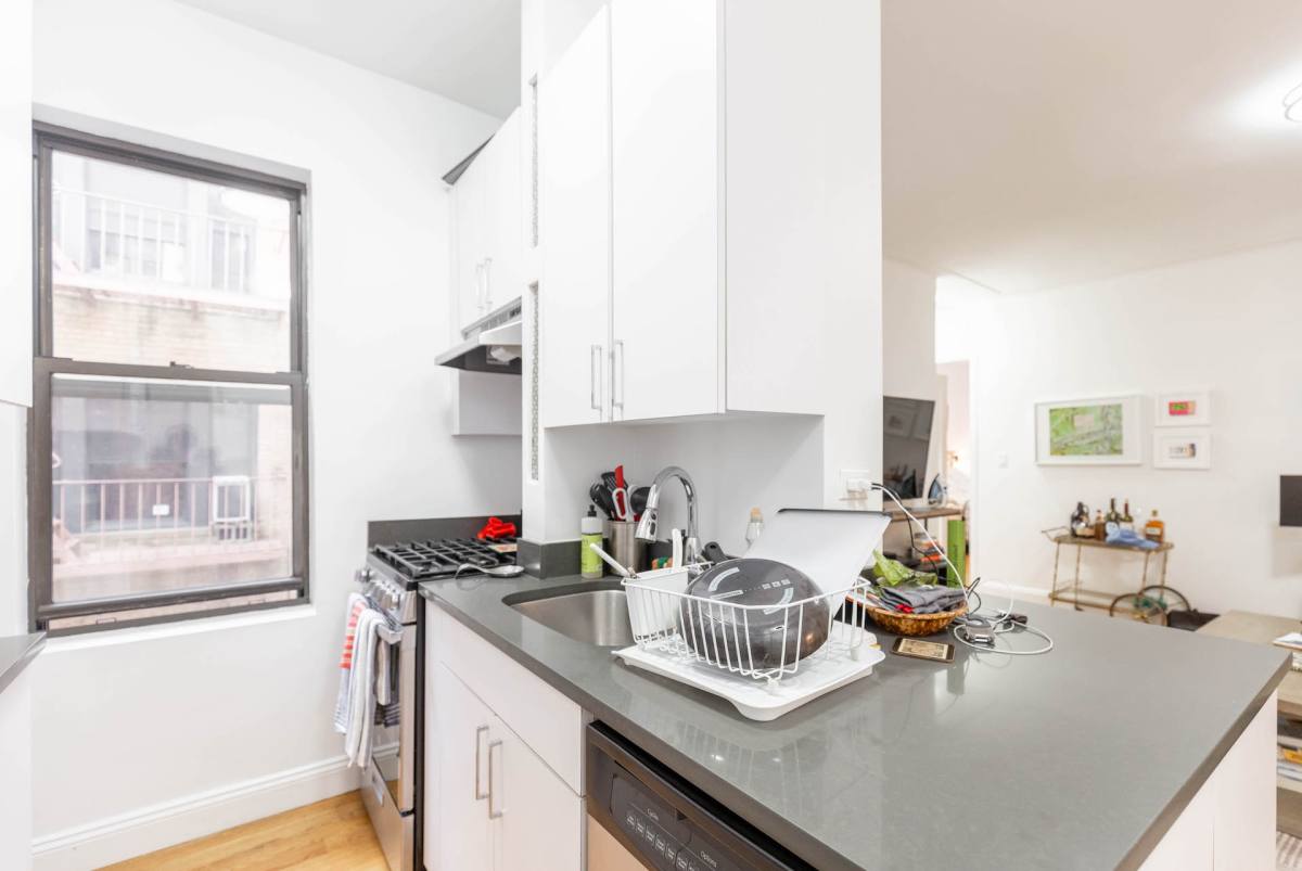 Apartment for rent at 26 Grove St #EV4A, New York, NY 10014