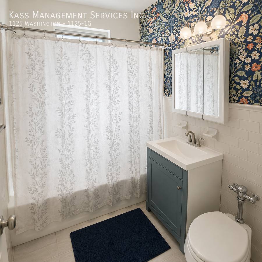 Apartment for rent at 1125 Washington #1G, Oak Park, IL 60302