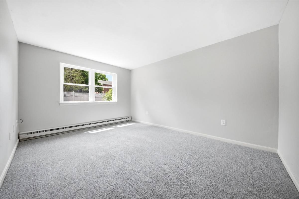 Apartment for rent at 504 River Rd #1F, Manchester, NH 03104