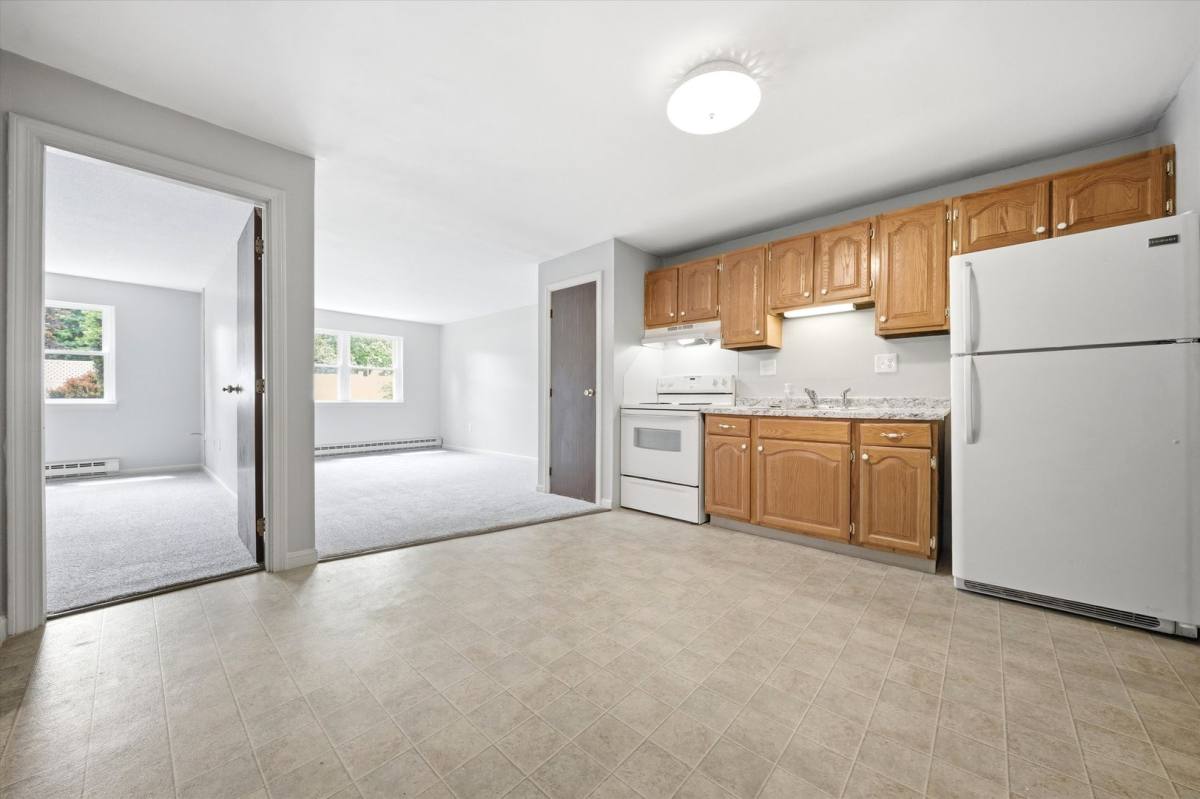 Apartment for rent at 504 River Rd #1F, Manchester, NH 03104