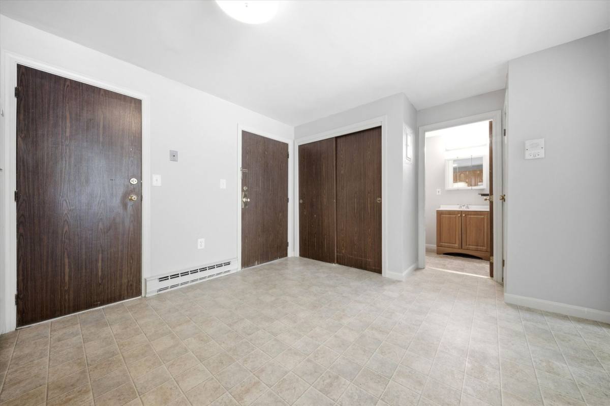 Apartment for rent at 504 River Rd #1F, Manchester, NH 03104