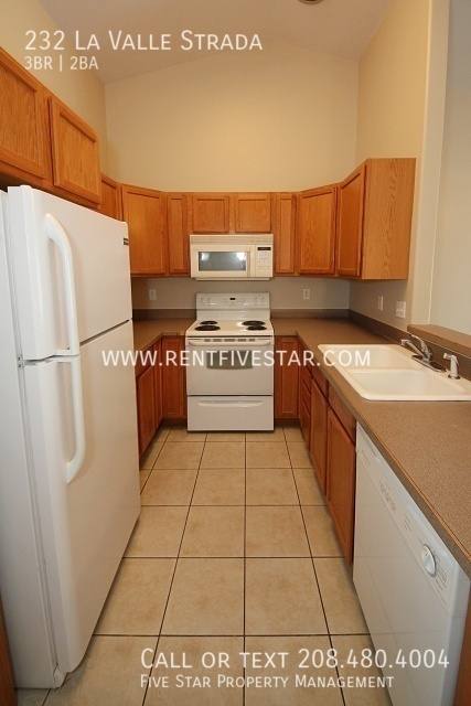 Townhouse for rent at 232 La Valle Strada, Pocatello, ID 83201