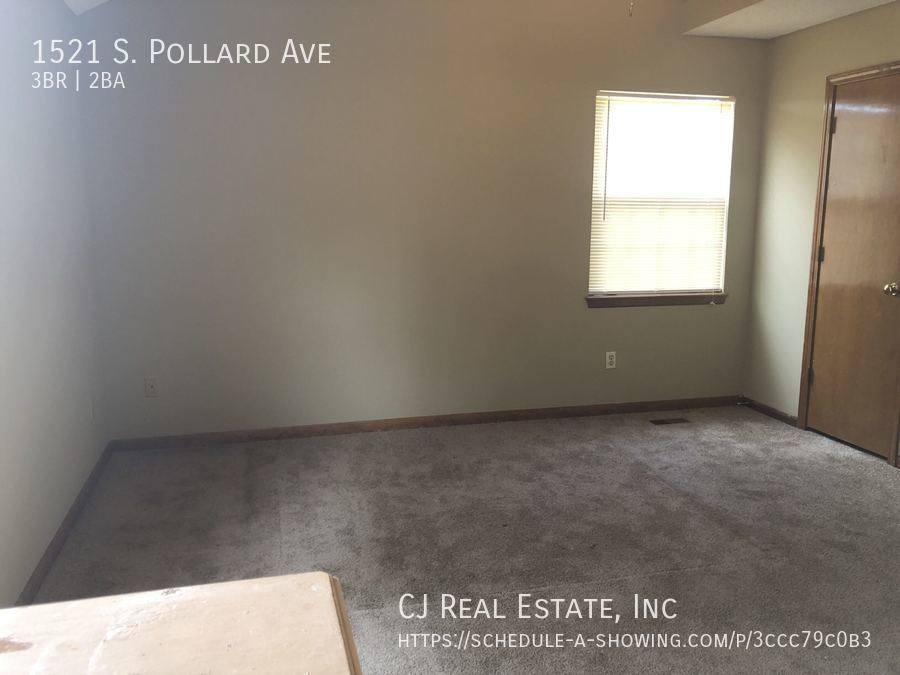 House for rent at 1521 S Pollard Ave, Independence, MO 64055
