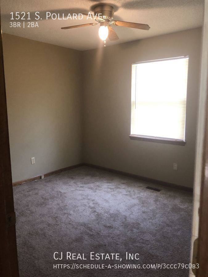 House for rent at 1521 S Pollard Ave, Independence, MO 64055