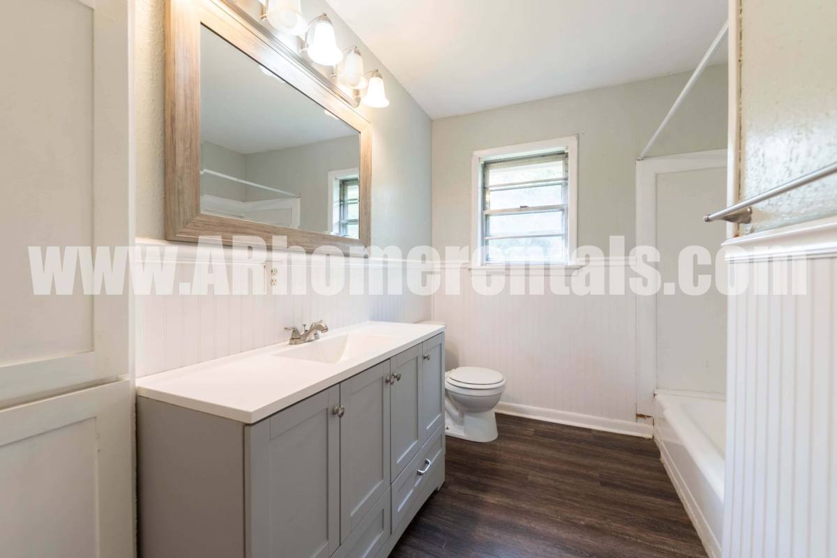 House for rent at 421 Angus St, Conway, AR 72032