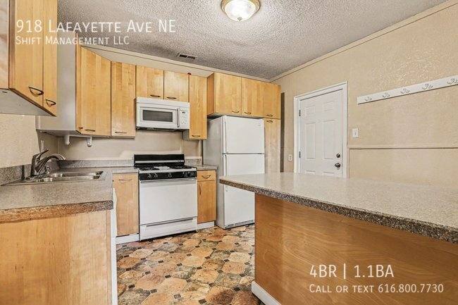 House for rent at 918 Lafayette Ave NE, Grand Rapids, MI 49503