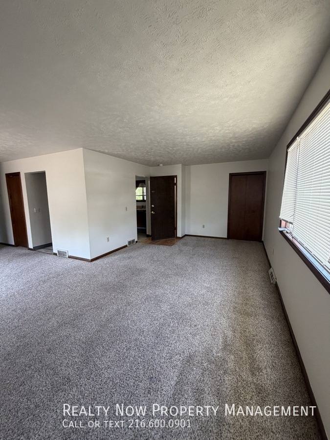Apartment for rent at 21252 Goller Ave #2, Cleveland, OH 44119