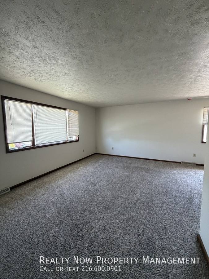 Apartment for rent at 21252 Goller Ave #2, Cleveland, OH 44119