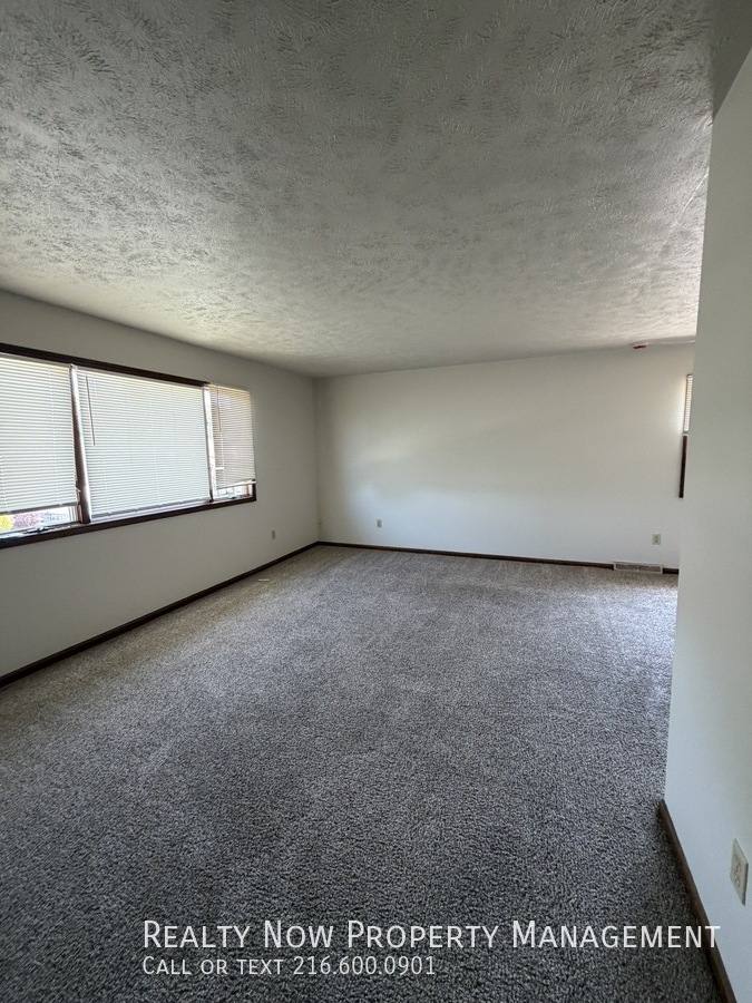 Apartment for rent at 21252 Goller Ave #2, Cleveland, OH 44119