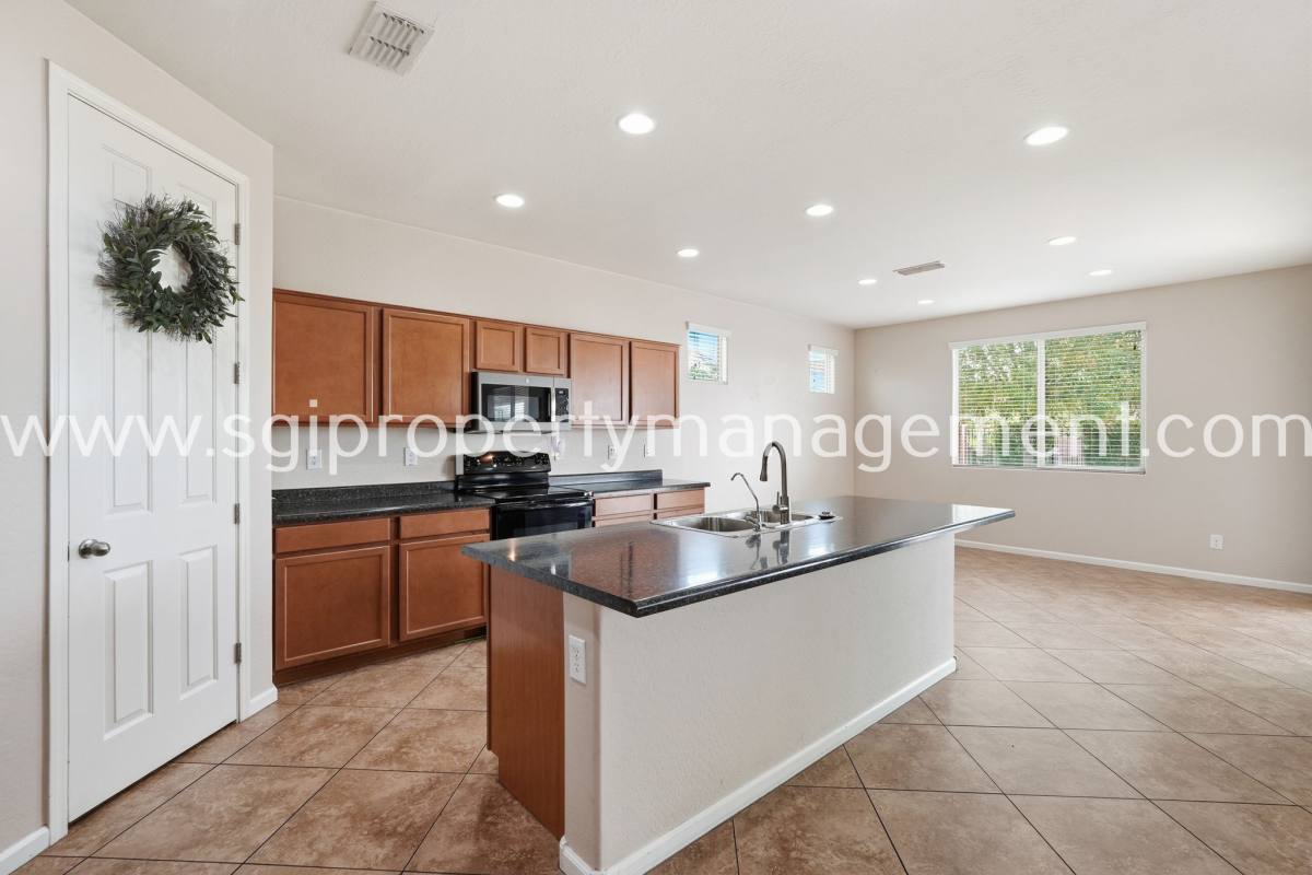 House for rent at 27293 N 78th Lane, Peoria, AZ 85383