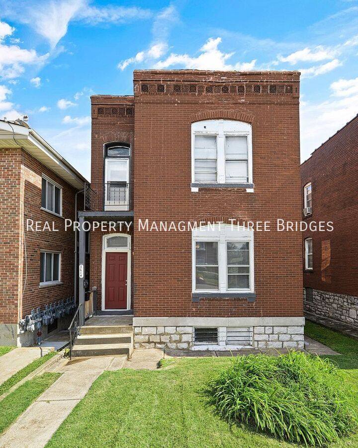 Apartment for rent at 3614 Morgan Ford Rd #2F, Saint Louis, MO 63116