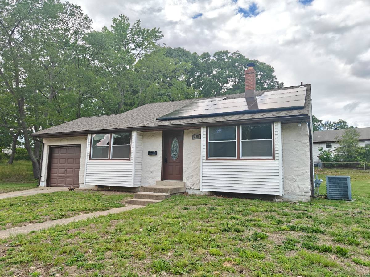 House for rent at 2313 S Cuthbert Dr, Clementon, NJ 08021