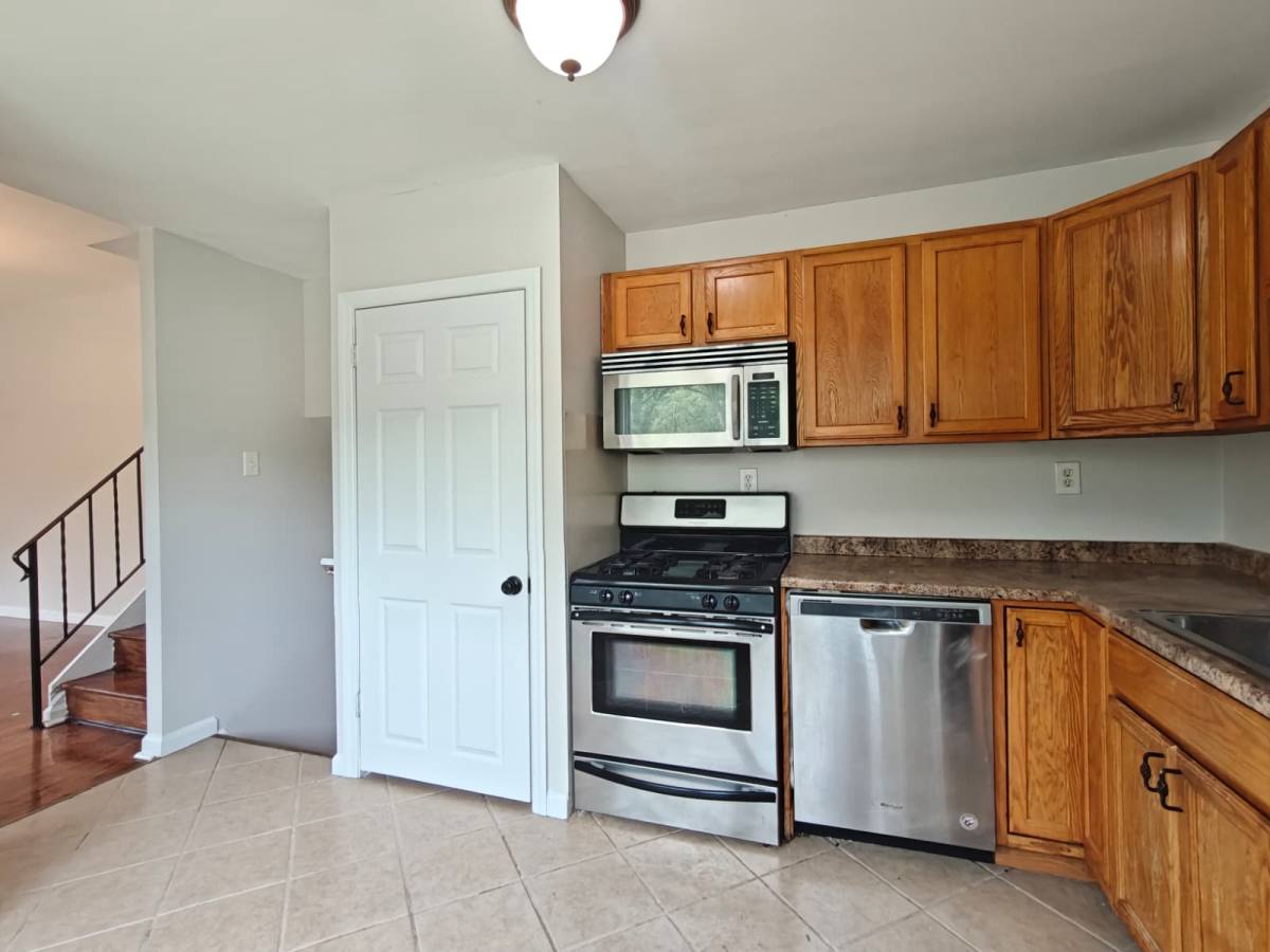 House for rent at 2313 S Cuthbert Dr, Clementon, NJ 08021