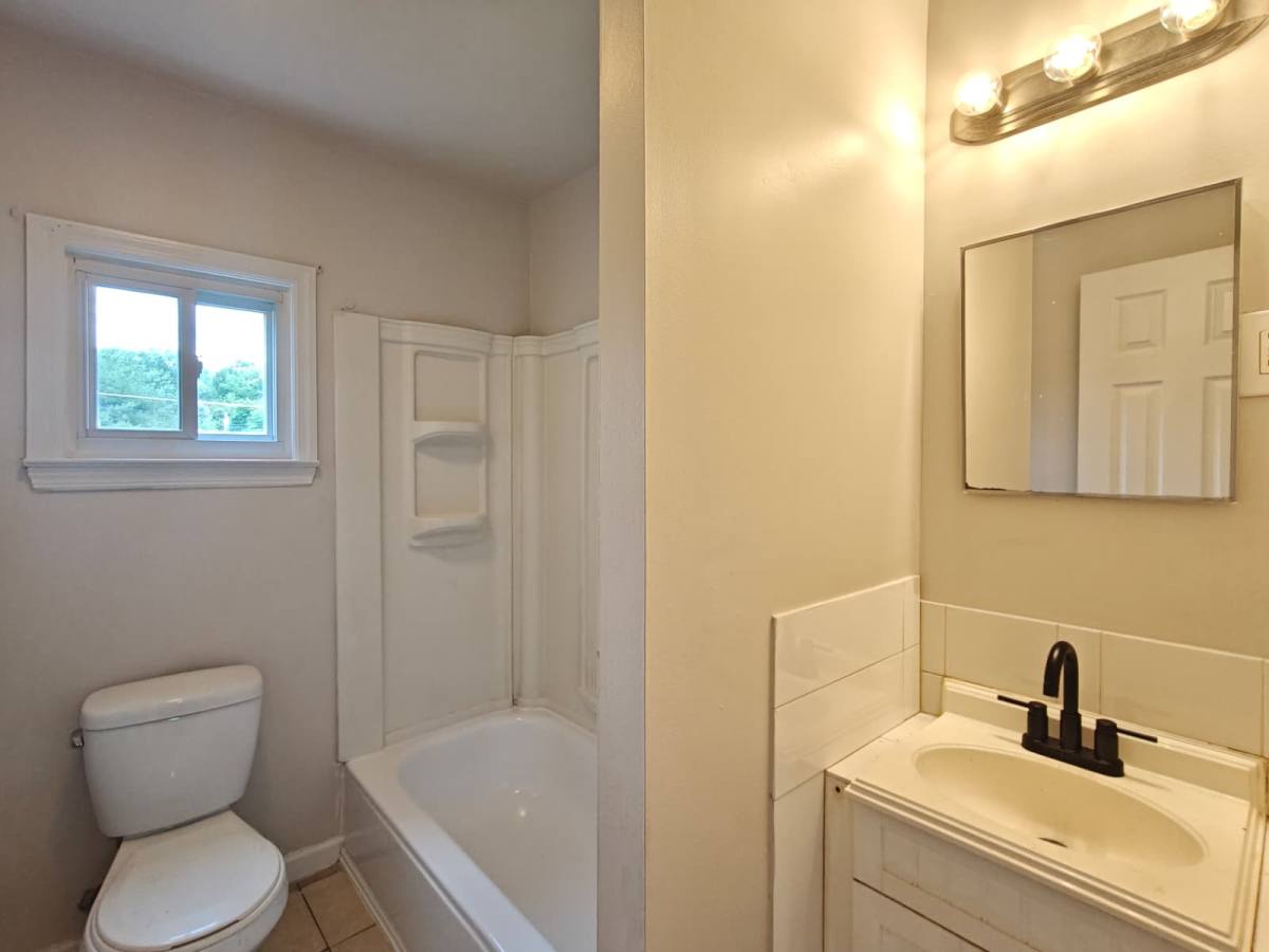 House for rent at 2313 S Cuthbert Dr, Clementon, NJ 08021