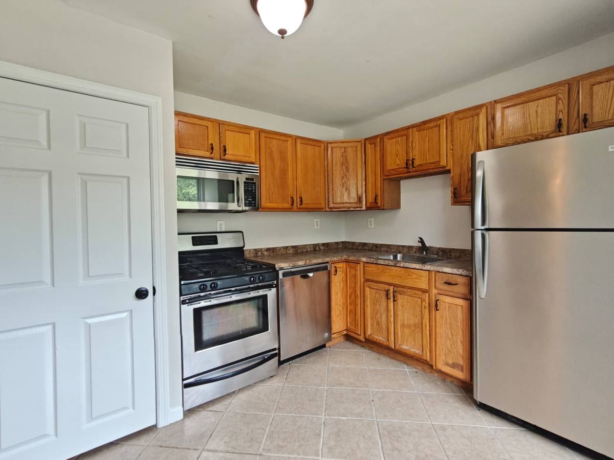 House for rent at 2313 S Cuthbert Dr, Clementon, NJ 08021