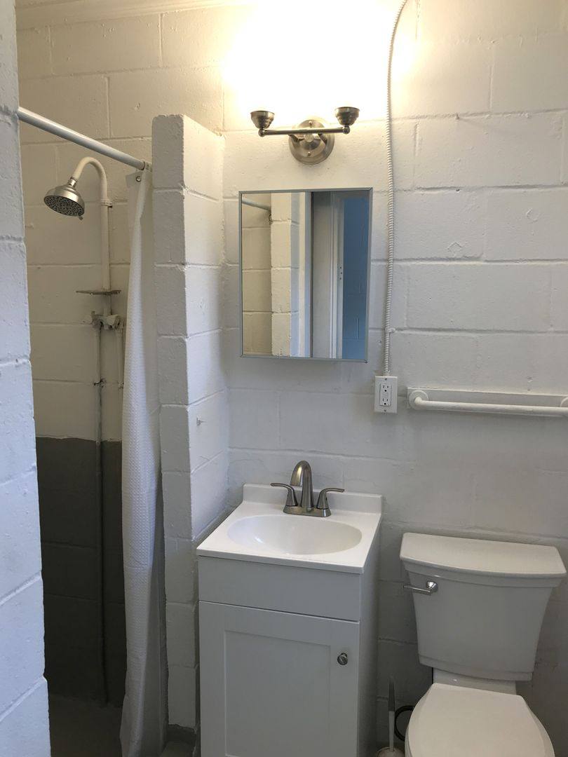 Apartment for rent at 1341 Lewis St, Nashville, TN 37210