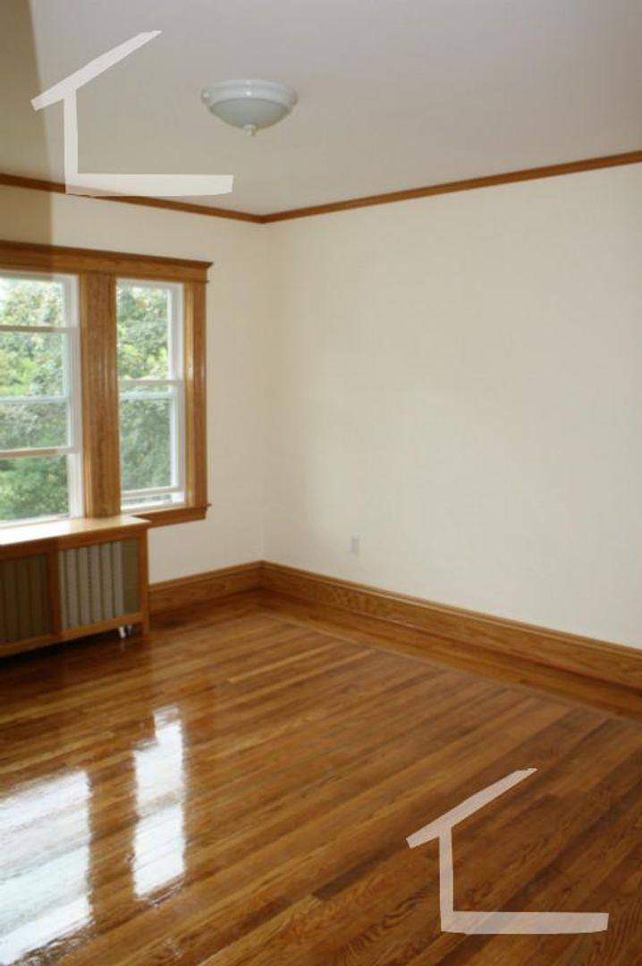 Apartment for rent at 124 Columbia St #11, Brookline, MA 02446