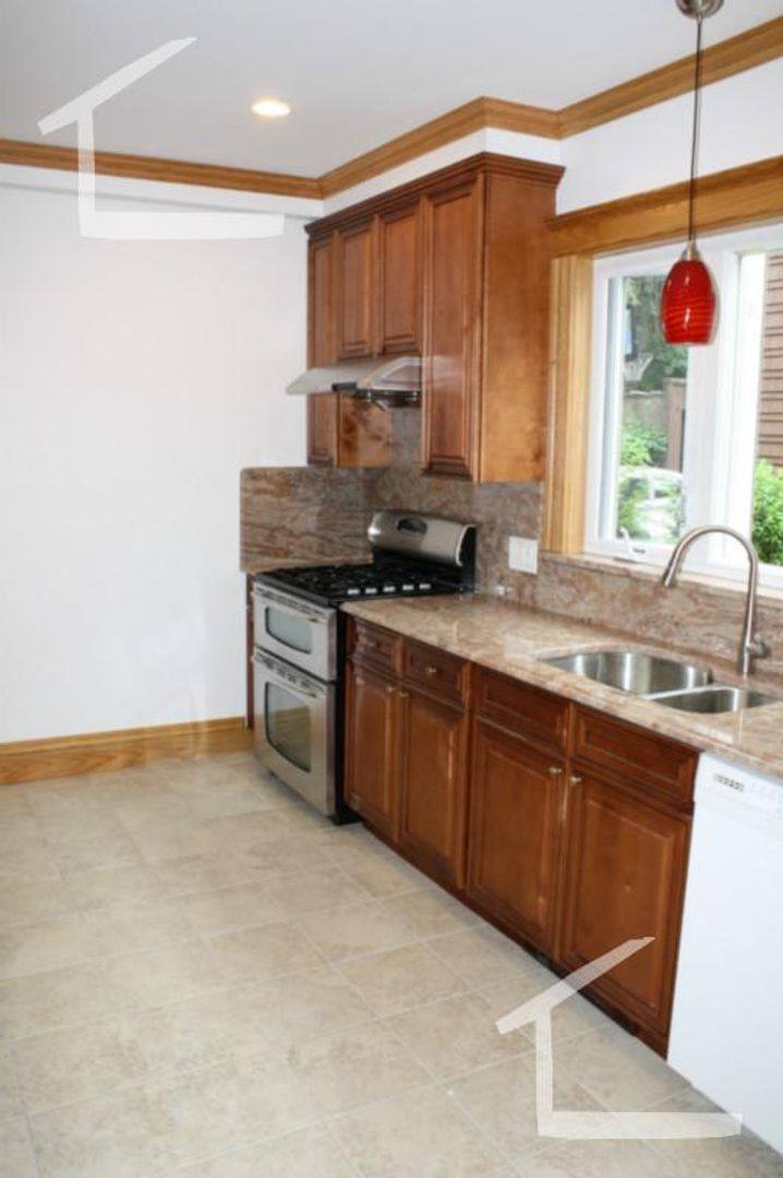 Apartment for rent at 124 Columbia St #11, Brookline, MA 02446