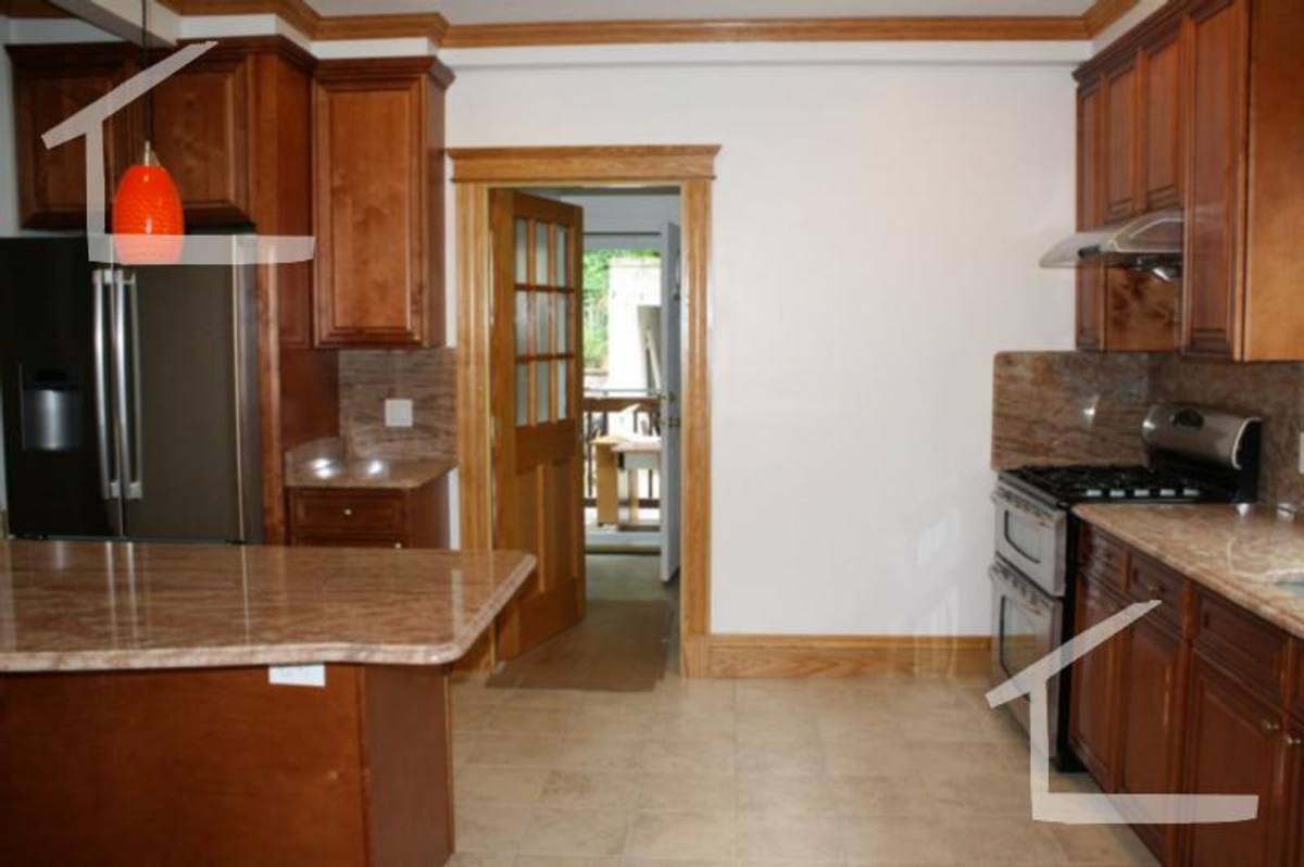 Apartment for rent at 124 Columbia St #11, Brookline, MA 02446