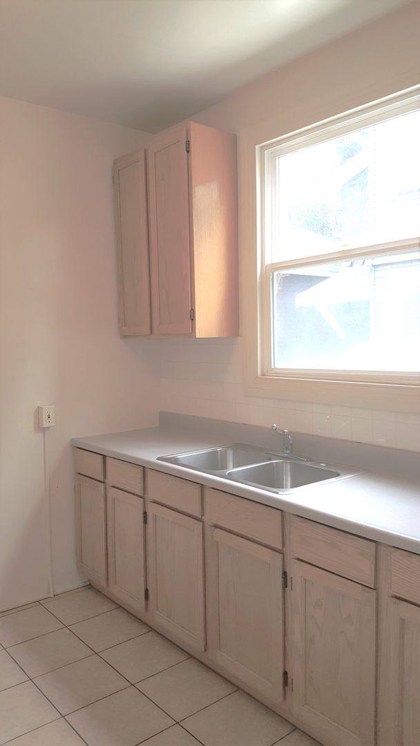 Apartment for rent at 2718 College Ave, Berkeley, CA 94705