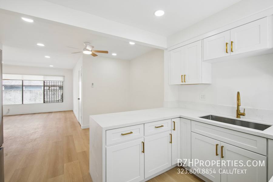 Apartment for rent at 919 S Sherbourne Dr #1, Los Angeles, CA 90035