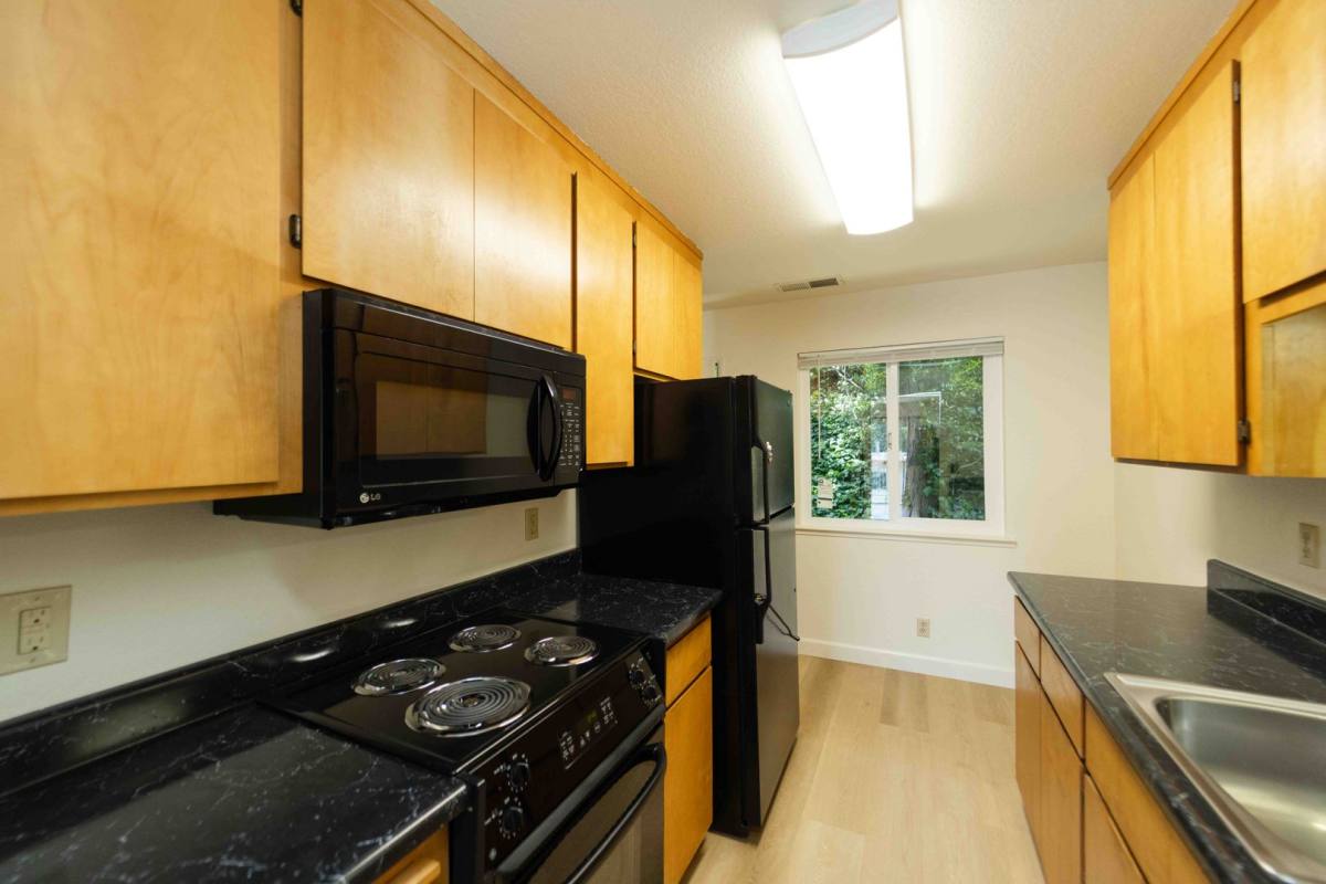 Townhouse for rent at 4811 Appian Way, El Sobrante, CA 94803