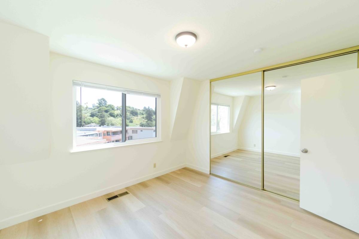 Townhouse for rent at 4811 Appian Way, El Sobrante, CA 94803