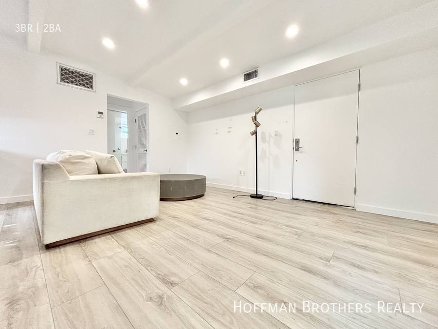 Apartment for rent at 1568 Yosemite Dr #7, Los Angeles, CA 90041