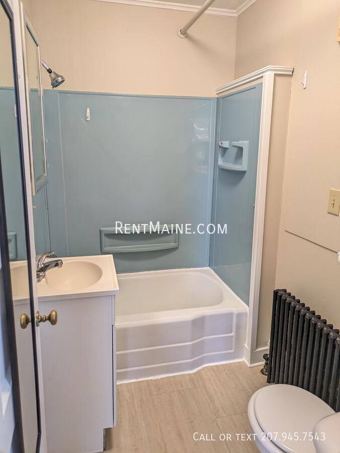 Apartment for rent at 101-103 Center St #1, Brewer, ME 04412