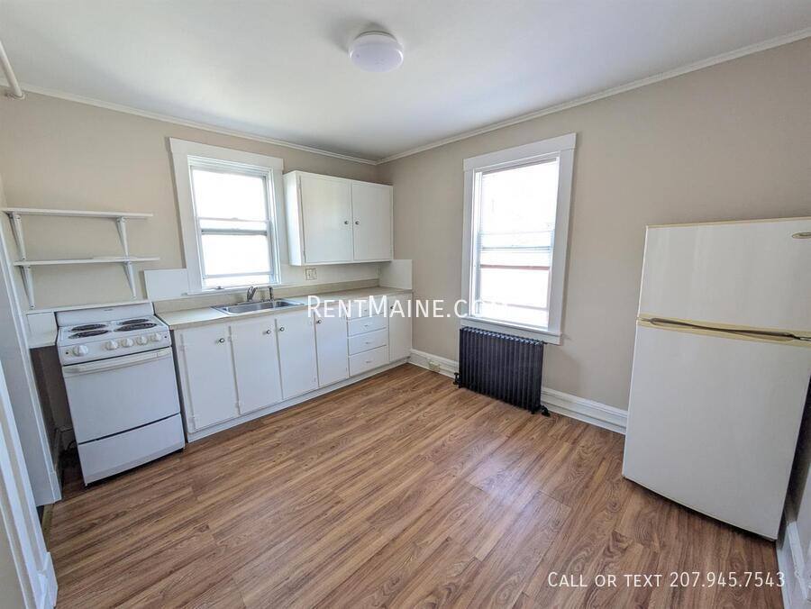 Apartment for rent at 101-103 Center St #1, Brewer, ME 04412