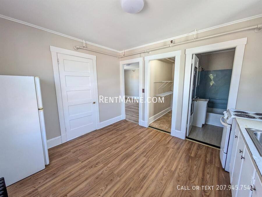 Apartment for rent at 101-103 Center St #1, Brewer, ME 04412