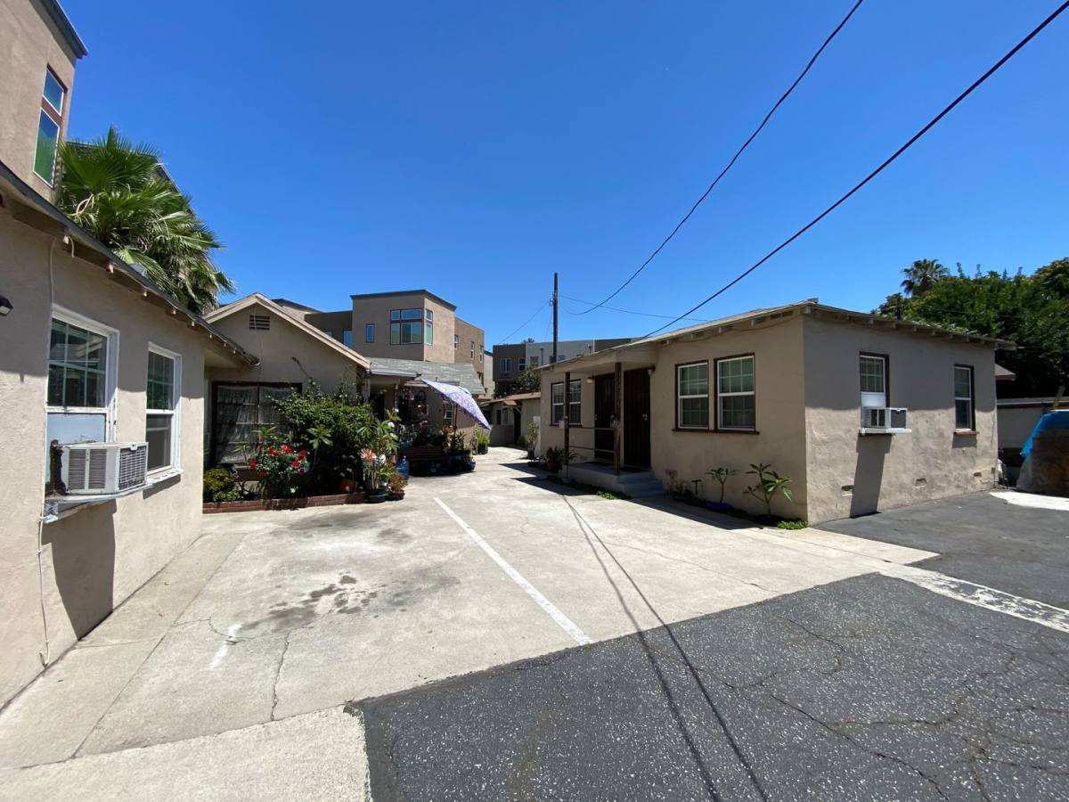 Apartment for rent at 11427-11429 1 2 Garvey Ave, El Monte, CA 91732