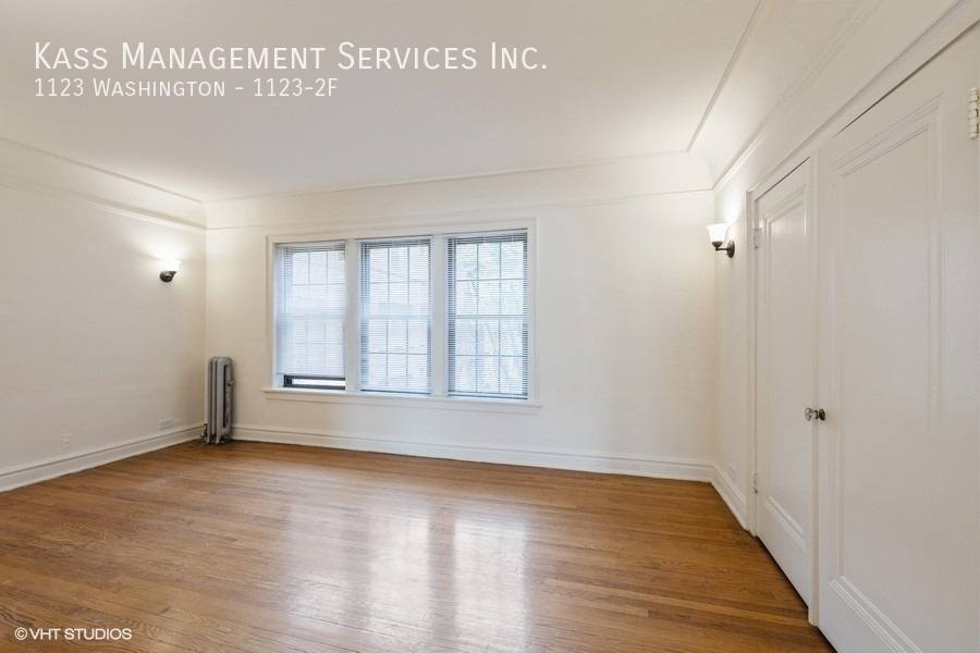 Apartment for rent at 1123 Washington #2F, Oak Park, IL 60302