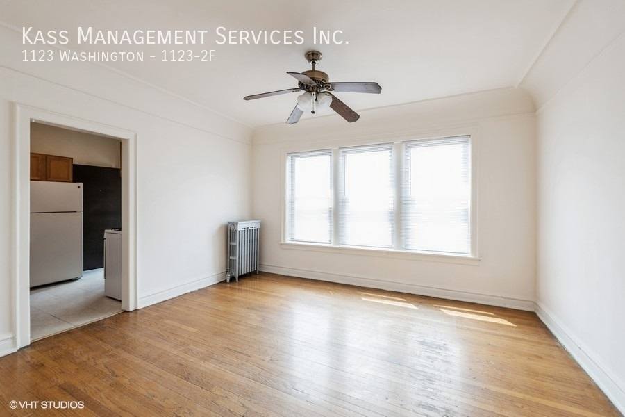Apartment for rent at 1123 Washington #2F, Oak Park, IL 60302