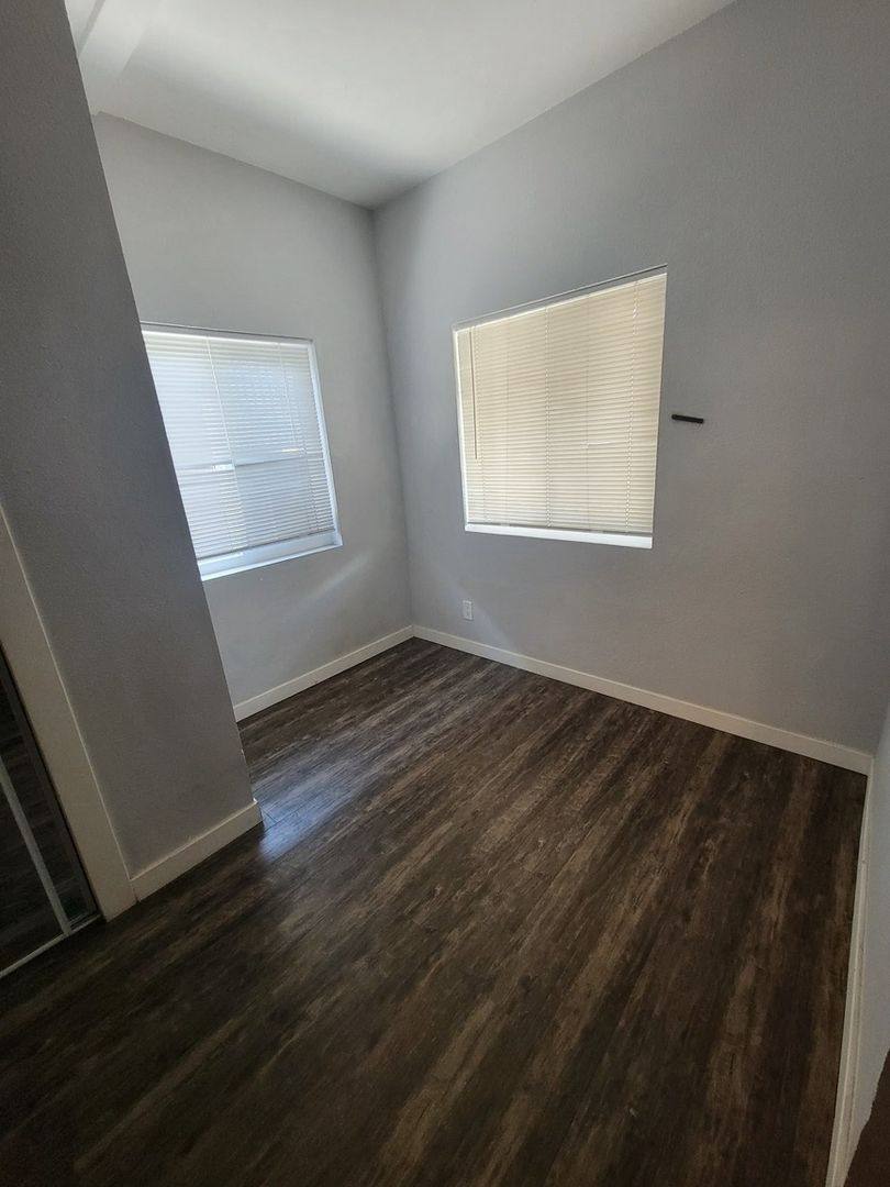 Townhouse for rent at 416 Lime Ave, Long Beach, CA 90802