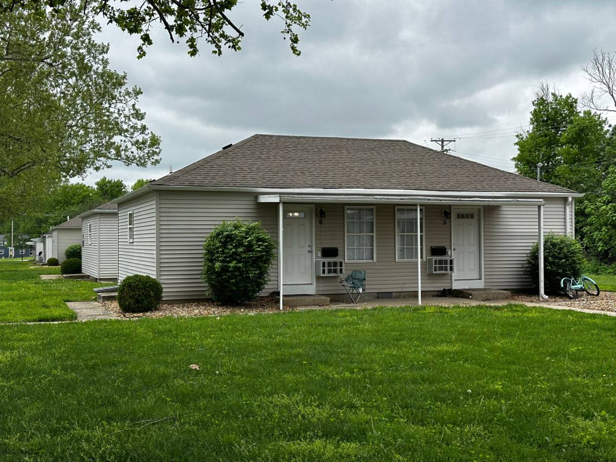 Apartment for rent at 1900 W 10th St, Sedalia, MO 65301