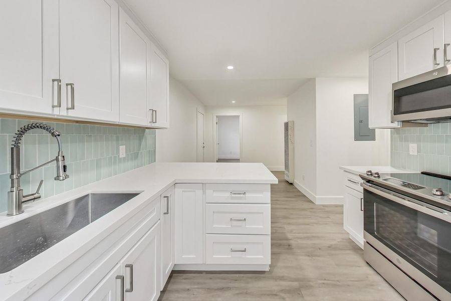 Apartment for rent at 2537 Ellsworth St #C, Berkeley, CA 94704