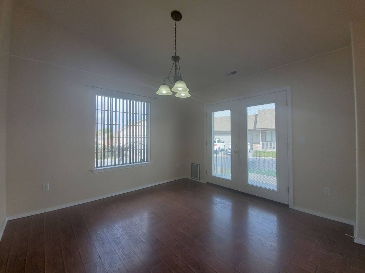 House for rent at 2421 S Arthur Court, Kennewick, WA 99338