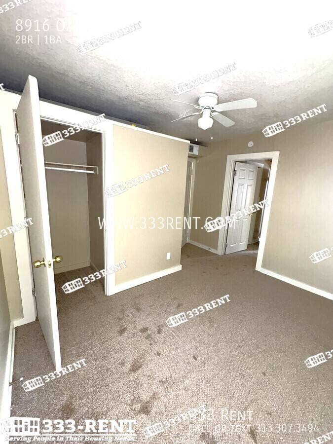 House for rent at 8916 Oak St, Kansas City, MO 64114