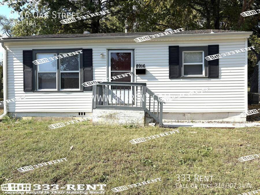 House for rent at 8916 Oak St, Kansas City, MO 64114