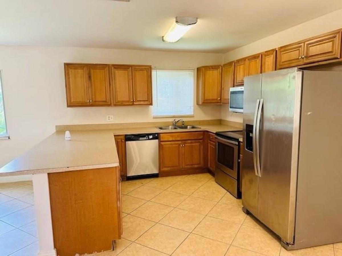 House for rent at 3421 Helena Dr, Lake Worth, FL 33461
