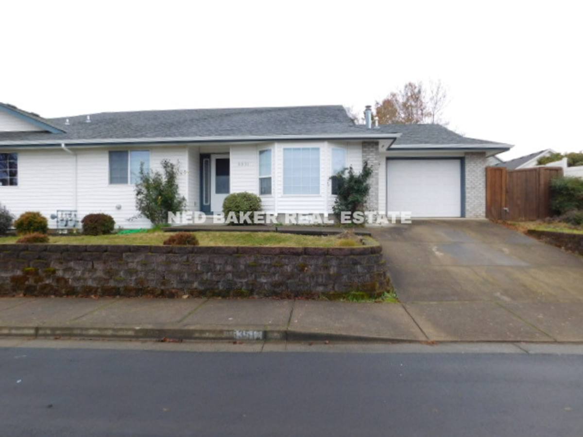 Townhouse for rent at 5351 Landon St SE, Salem, OR 97306