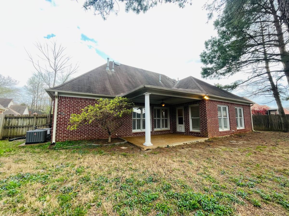 House for rent at 8570 Meadow Green Dr, Cordova, TN 38016